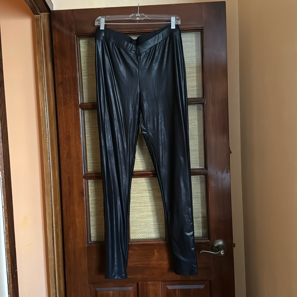 Naked Wardrobe leggings